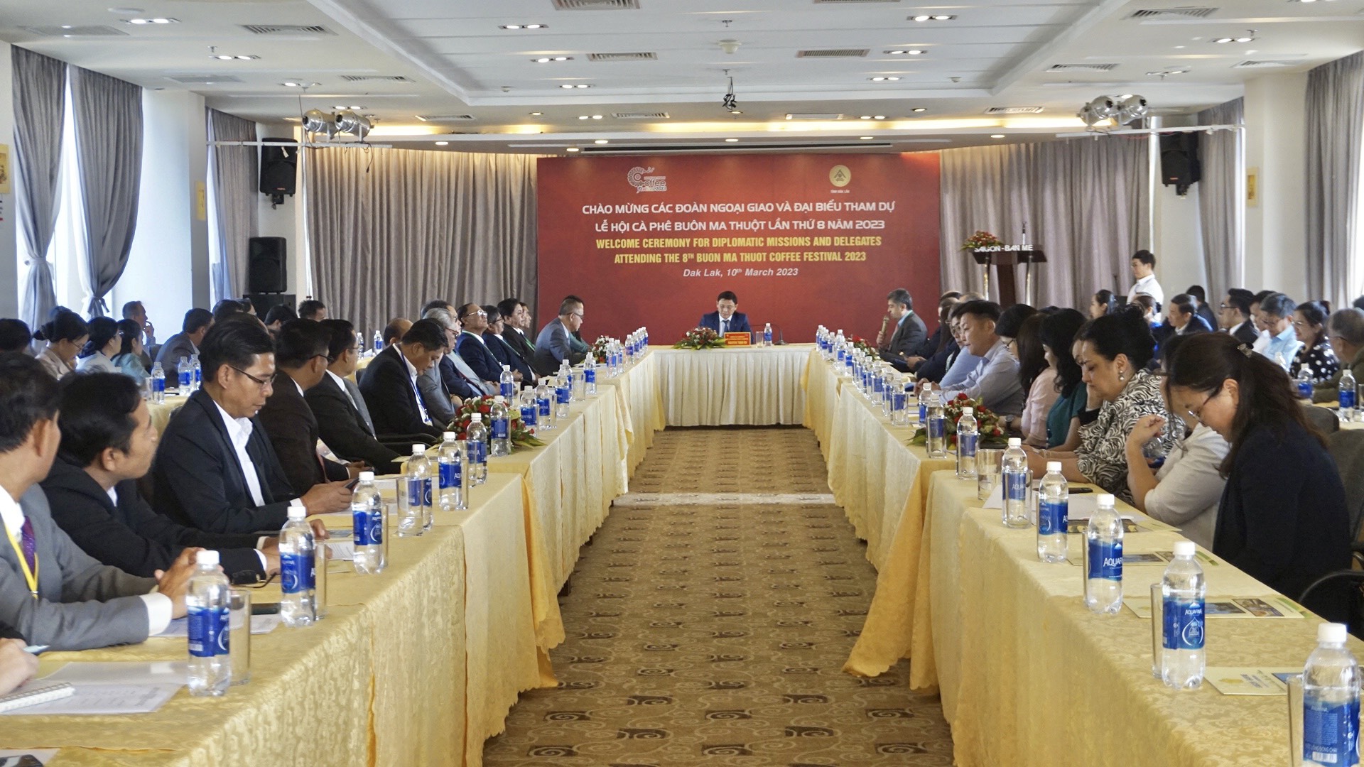 Chào xã giao các đoàn khách quốc tế tham dự Lễ Hội Cà phê lần thứ 8 năm 2023