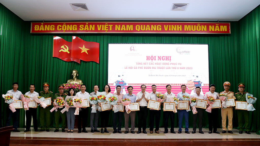 UBND thành phố Buôn Ma Thuột tổng kết các hoạt động phục vụ Lễ hội Cà phê Buôn Ma Thuột lần thứ 8