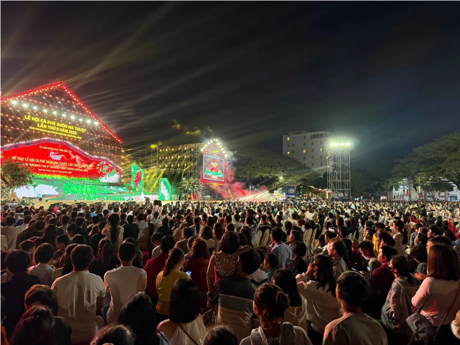 250 thousand visitors attended the 9th Buon Ma Thuot Coffee Festival