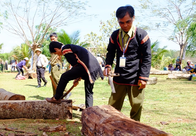 Ban Tổ chức Cuộc  thi và Triển lãm Ảnh nghệ thuật “ Cà phê Buôn Ma Thuột và Không gian văn hóa Cồng chiêng Tây Nguyên”